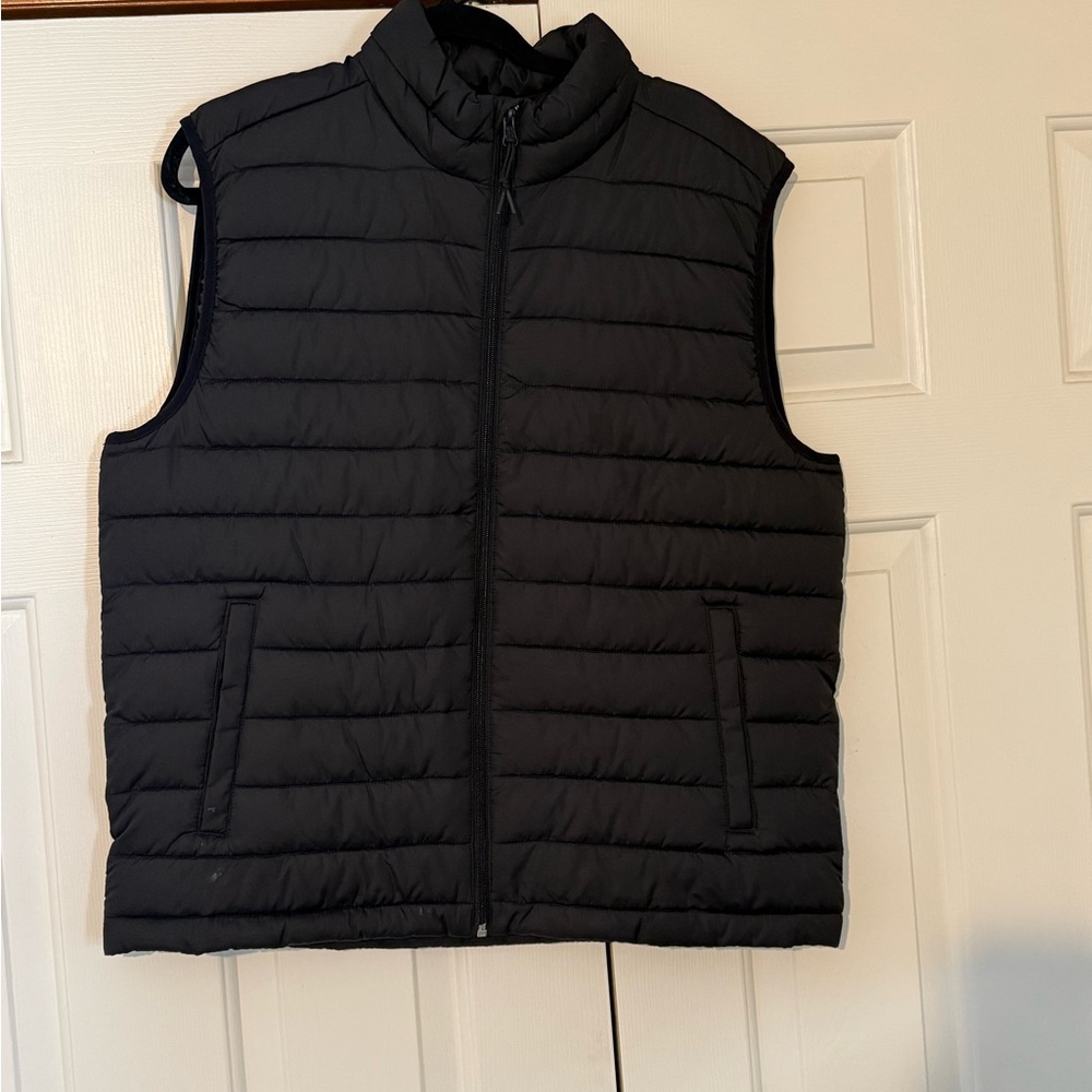 Aeropostale Men's Dark Puffer Vest